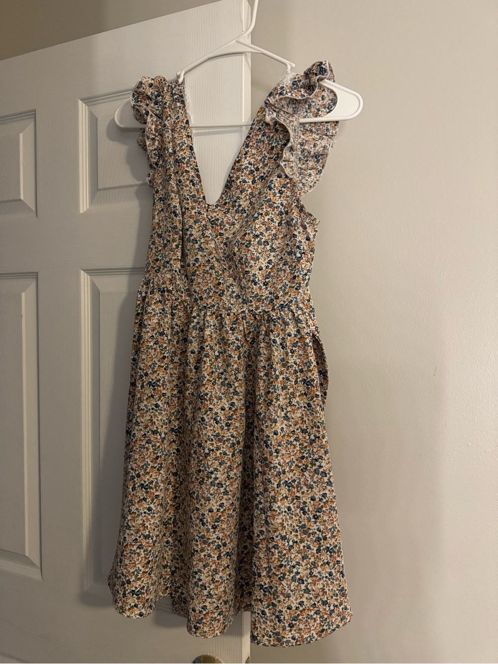 SHEIN Cream Floral Ruffle V-Neck Midi Dress